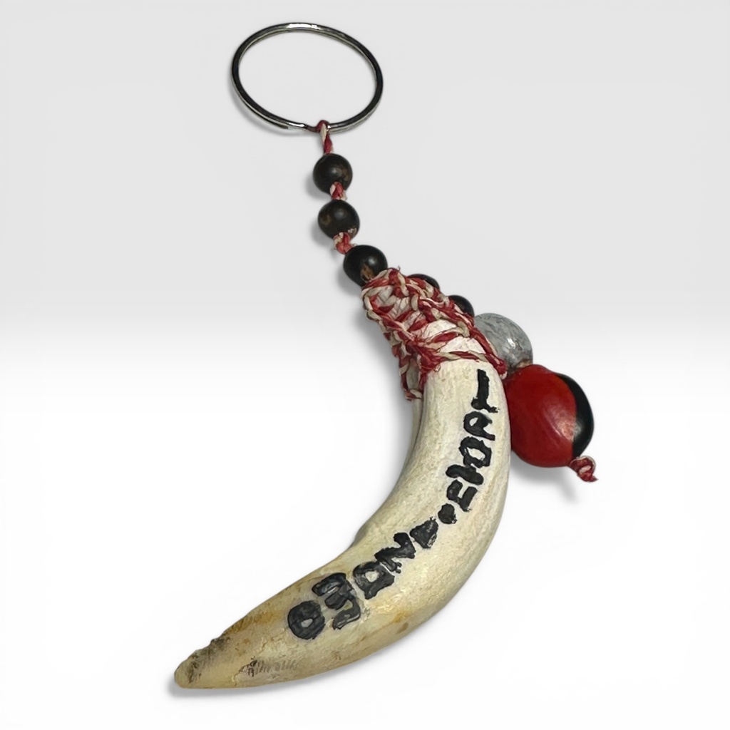 Llavero colmillo manao sencillo