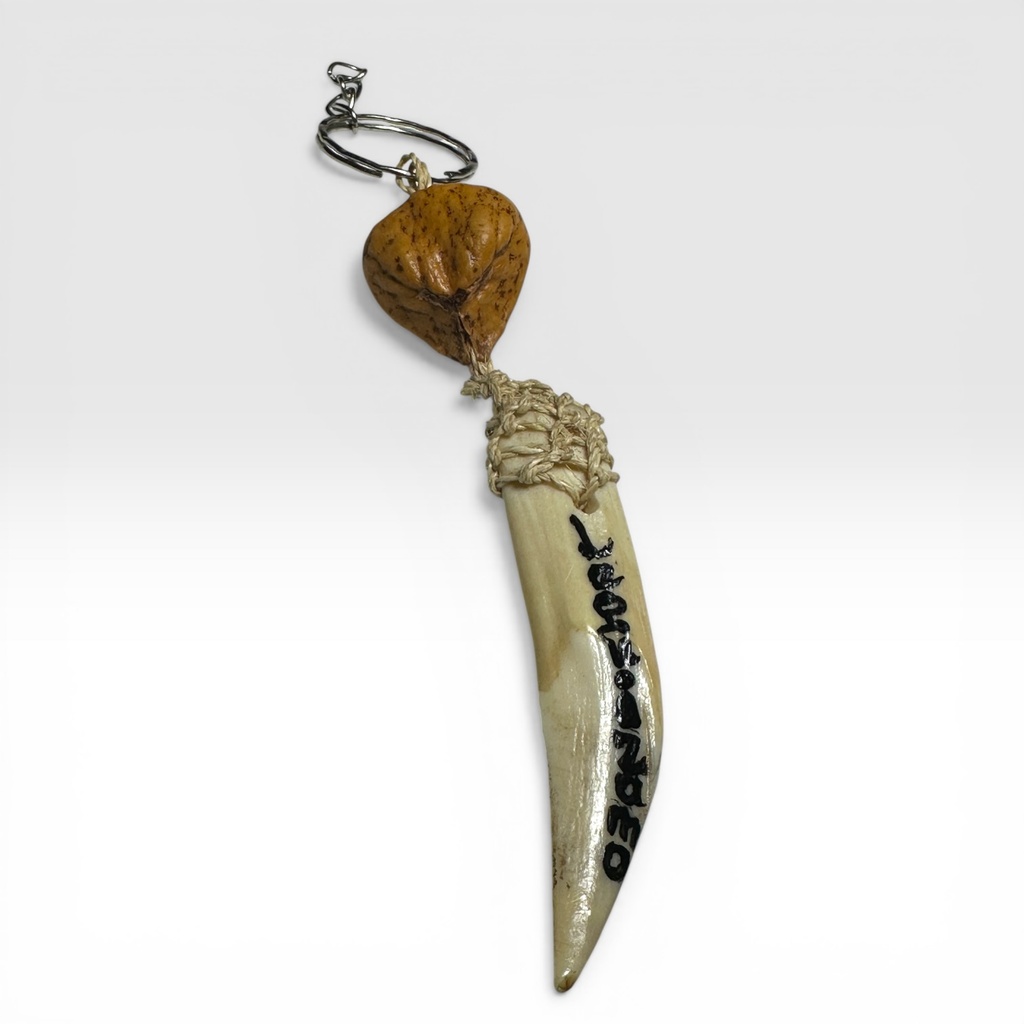 Llavero colmillo manao